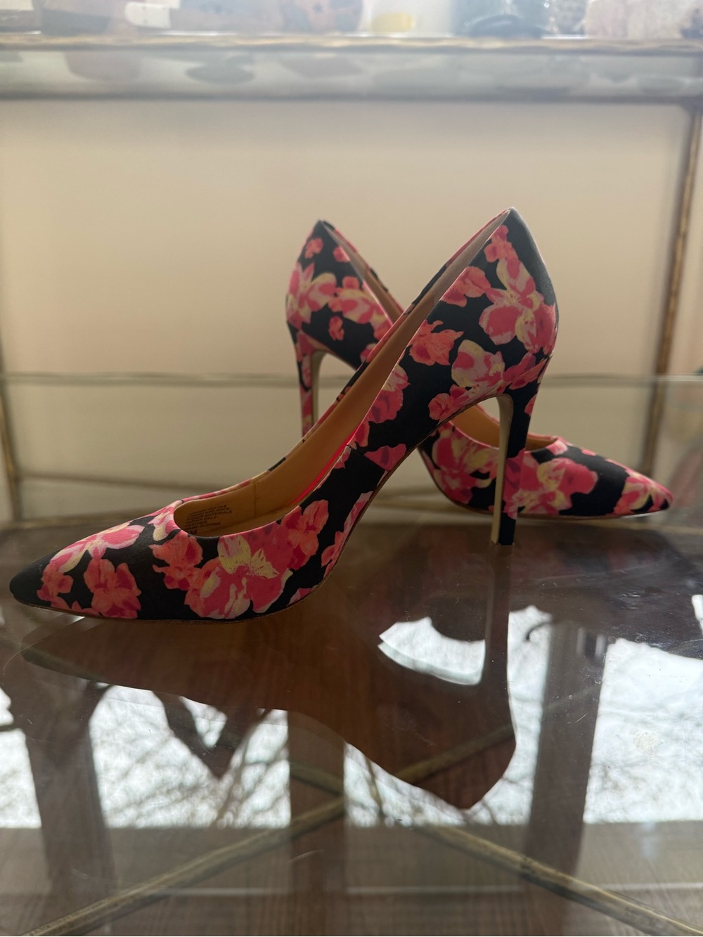 Banana Republic Floral Pink High Heel Pumps Sz 6 - Picture 2 of 8